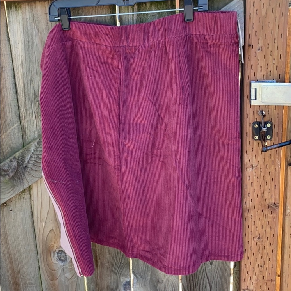 Skirt - Picture 5 of 5